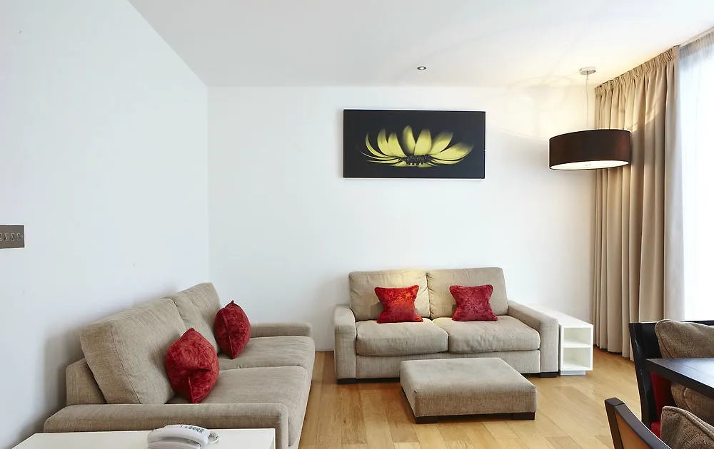 Go Native Lon Bridge Hotel London 4*,