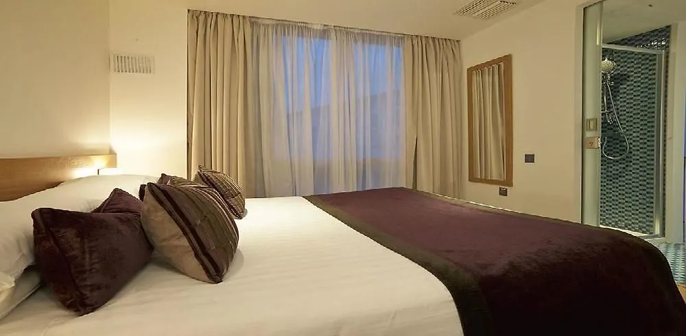 Go Native Lon Bridge Hotel London 4*,