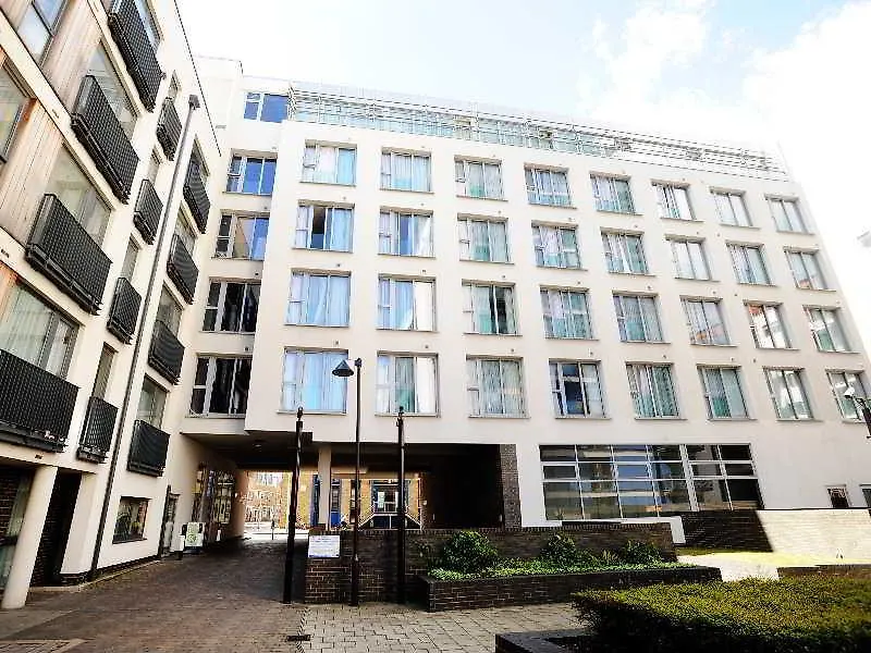 Go Native Lon Bridge Hotell London