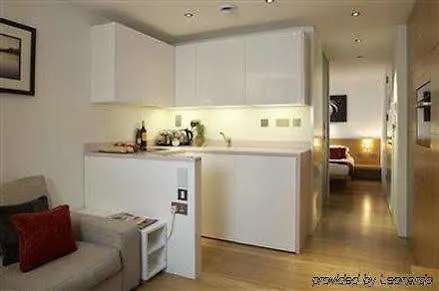 Go Native Lon Bridge Hotell London 4*,