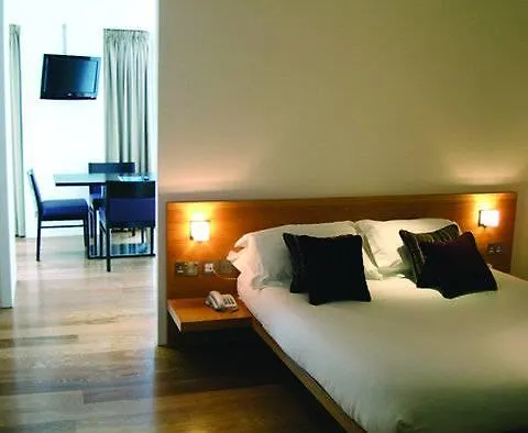Go Native Lon Bridge Hotell London